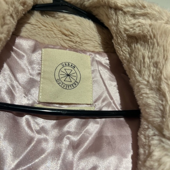 Urban Outfitters Cream Fur Jacket - Size M - Picture 5 of 7
